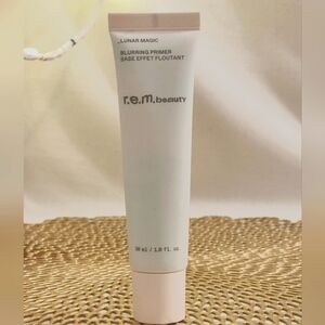 r.e.m. beauty Lunar Magic Blurring Primer